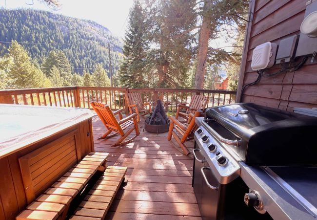 Cabin in Breckenridge - Log Cabin with Private Hot Tub, near Quandary 14er and Breck Resort, Private Hot Tub