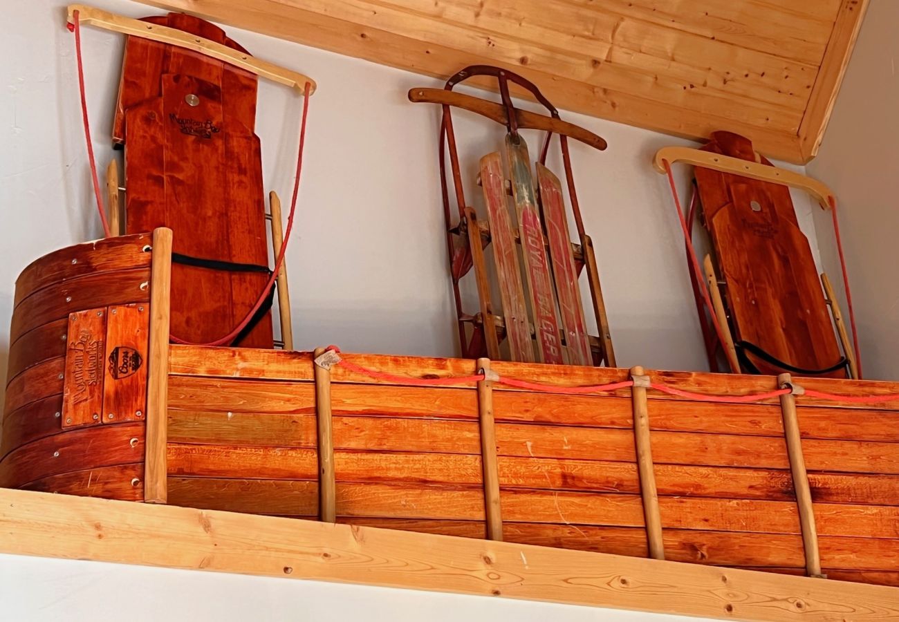 Chalet in Breckenridge - Chalet w/ Hot Tub, Dog Friendly, 3 Miles to Breck 