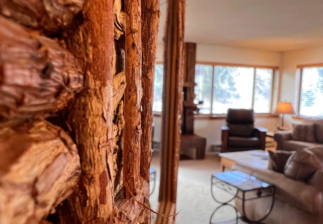 Condominium in Breckenridge - Walk to Main St+ Snowflake Lift, Pool + Hot Tubs 