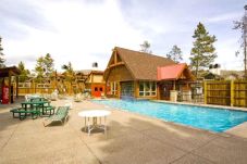 Condominium in Breckenridge - Pine Ridge Peak Condo • Walk to Main St + Snowflake Lift • Pool + Hot Tubs 