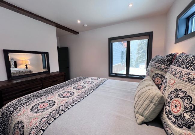 House in Breckenridge - Mtn. Home Private Hot Tub Near Breck Slopes+Hikes House in Breckenridge - Mtn. Home Private Hot Tub Near Breck Slopes+Hikes