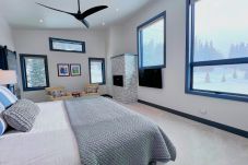 House in Breckenridge - Mtn. Home Private Hot Tub Near Breck Slopes+Hikes
