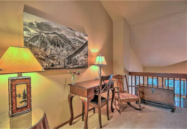 Condominium in Breckenridge - Townhome in Historic Breck, Private Hot Tub, Walk to Lift and Town