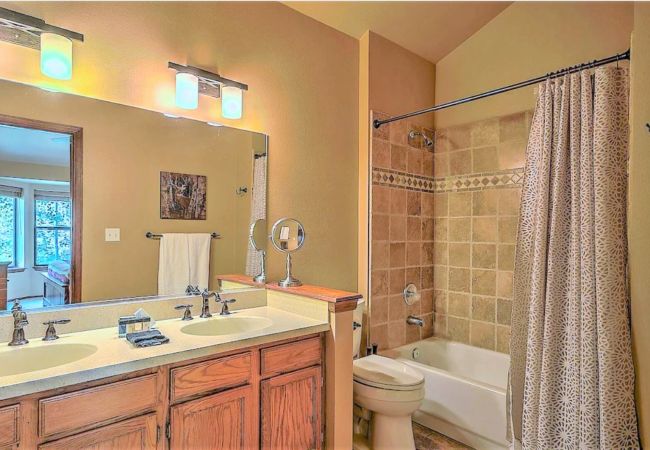 Condominium in Breckenridge - Near Quick Silver Lift, In Breck, Private Hot Tub Condominium in Breckenridge - Near Quick Silver Lift, In Breck, Private Hot Tub