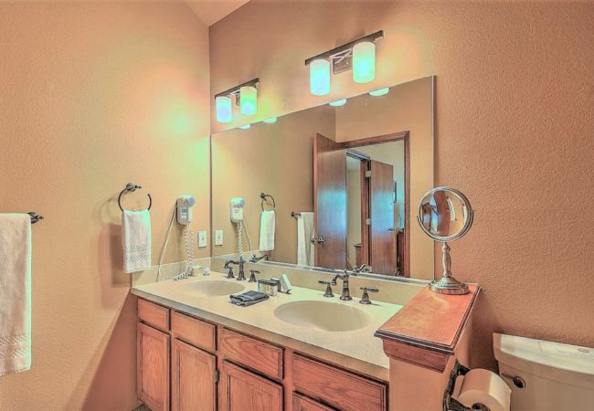 Condominium in Breckenridge - Near Quick Silver Lift, In Breck, Private Hot Tub Condominium in Breckenridge - Near Quick Silver Lift, In Breck, Private Hot Tub