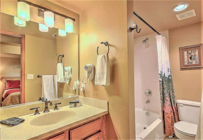 Condominium in Breckenridge - Near Quick Silver Lift, In Breck, Private Hot Tub Condominium in Breckenridge - Near Quick Silver Lift, In Breck, Private Hot Tub