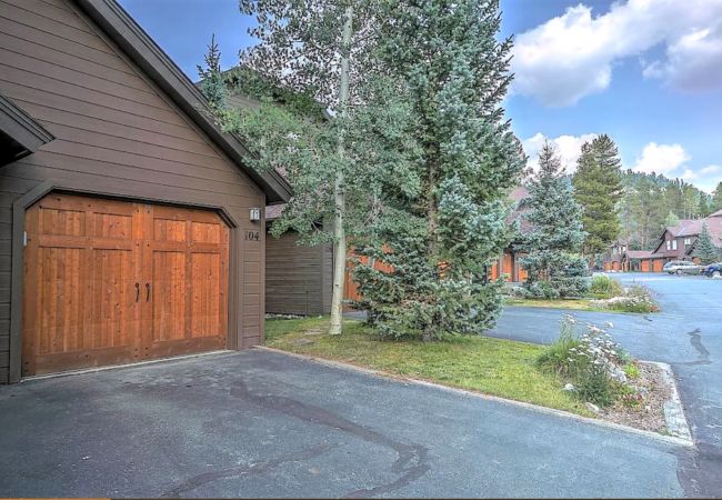 Condominium in Breckenridge - Townhome in Historic Breck, Private Hot Tub, Walk to Lift and Town