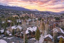 Condominium in Breckenridge - Village Point Buffalo Townhome • Private Hot Tub • Near Quick Silver Lift, In Breck  