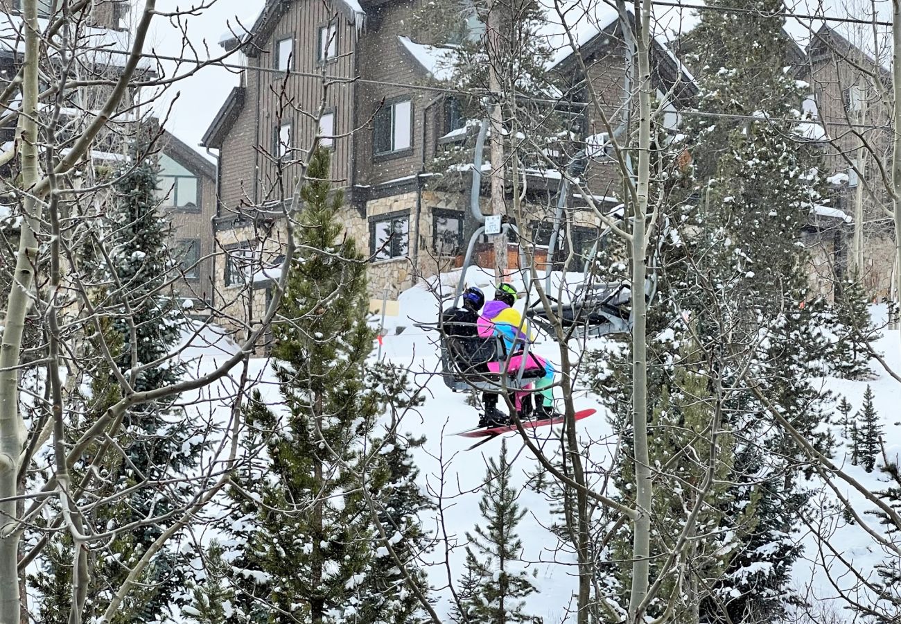 Condominium in Breckenridge -  Ski In-Out Snow Fl. Lift Breck! Pool+Hot Tub 