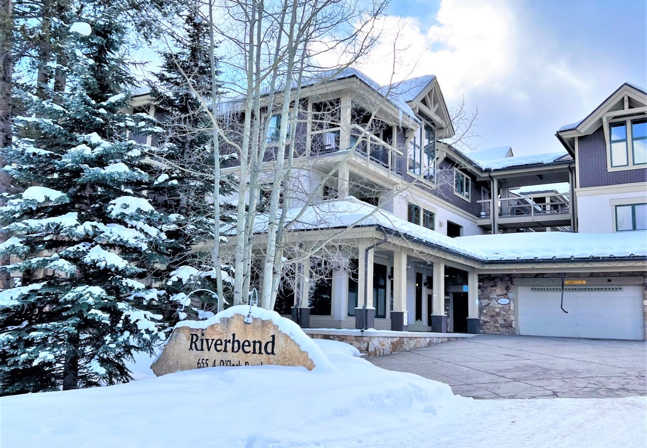 Condominium in Breckenridge -  Ski In-Out Snow Fl. Lift Breck! Pool+Hot Tub 