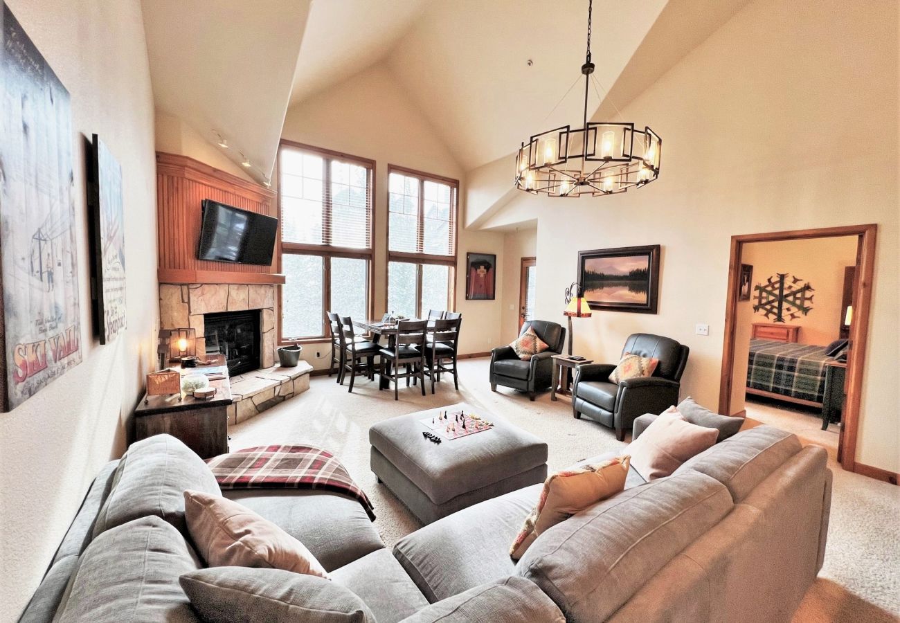 Condominium in Breckenridge -  Ski In-Out Snow Fl. Lift Breck! Pool+Hot Tub 