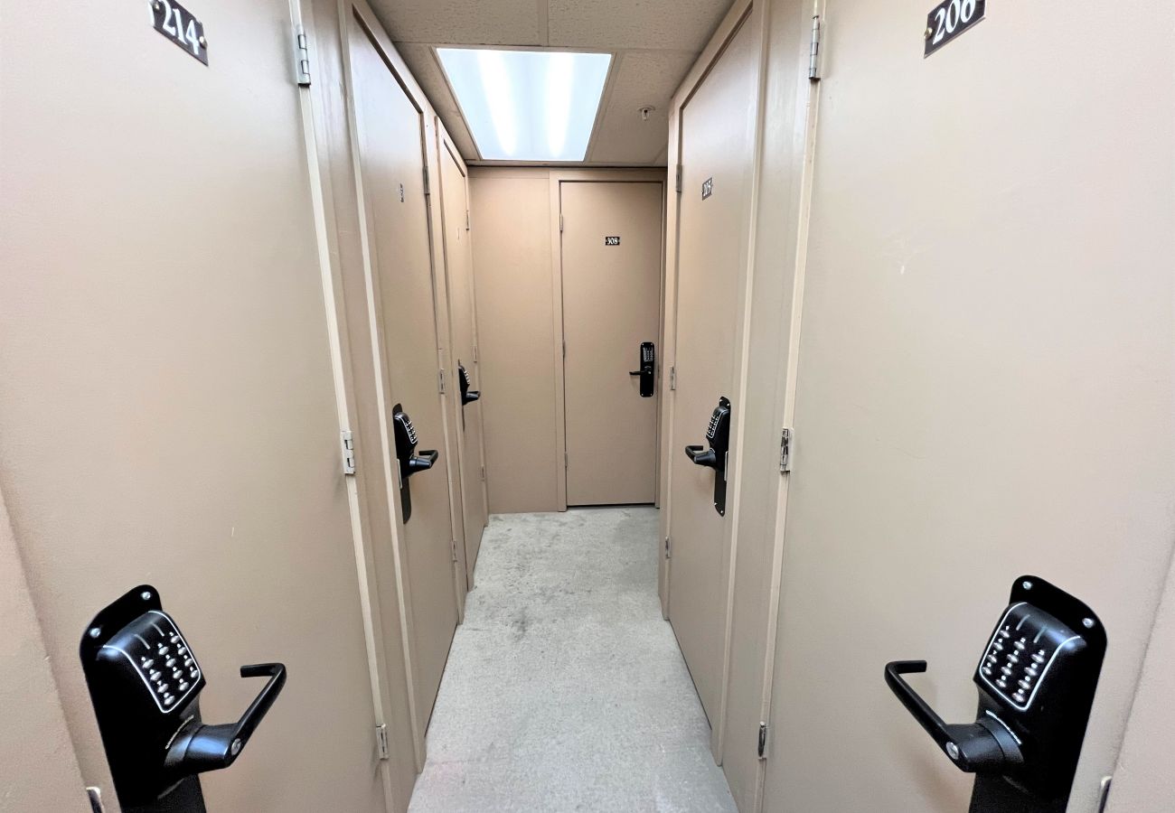 Condominium in Breckenridge -  Ski In-Out Snow Fl. Lift Breck! Pool+Hot Tub 