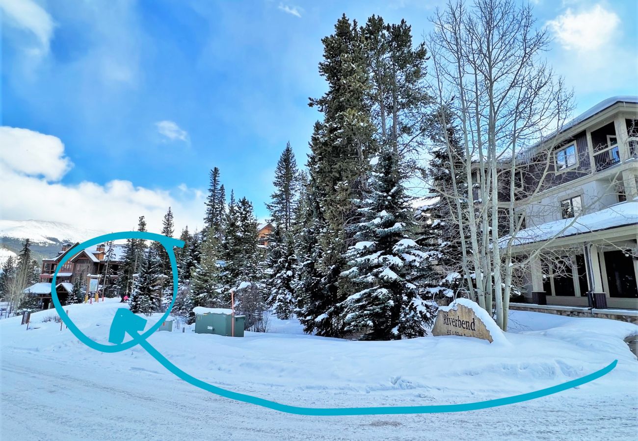 Condominium in Breckenridge -  Ski In-Out Snow Fl. Lift Breck! Pool+Hot Tub 