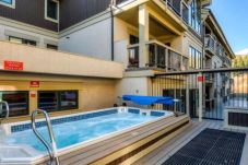 Condominium in Breckenridge -  Ski In-Out Snow Fl. Lift Breck! Pool+Hot Tub 