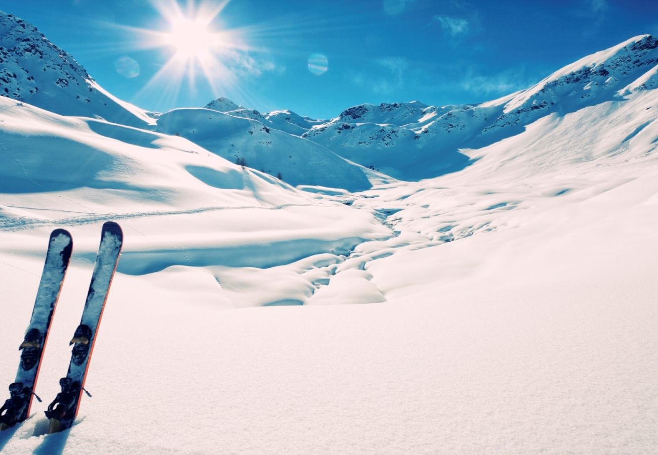 Condominium in Breckenridge - Ski in/out ON 4O’clock Run Play in Pool+Hot Tubs