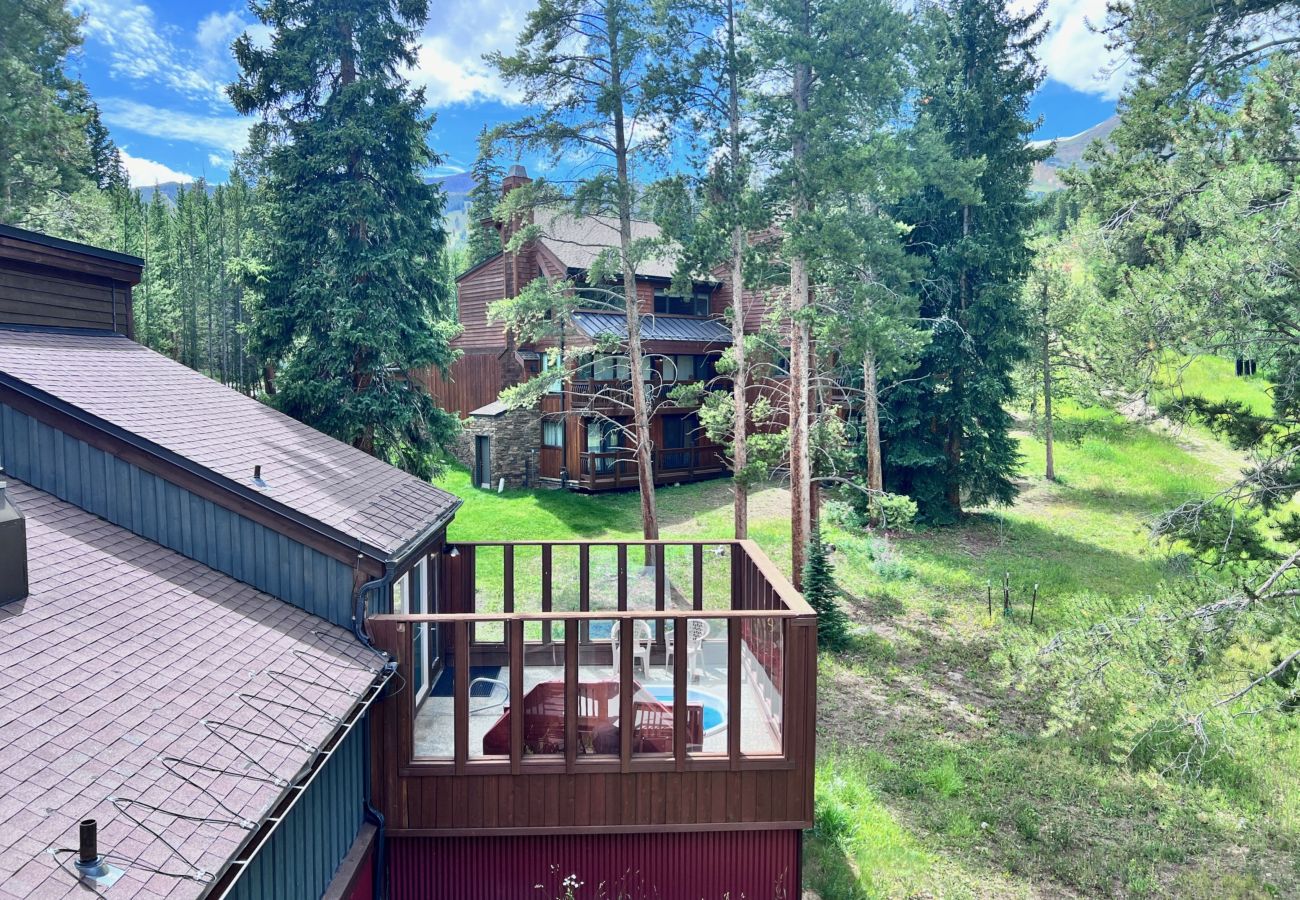 Condominium in Breckenridge - Ski in/out ON 4O’clock Run Play in Pool+Hot Tubs
