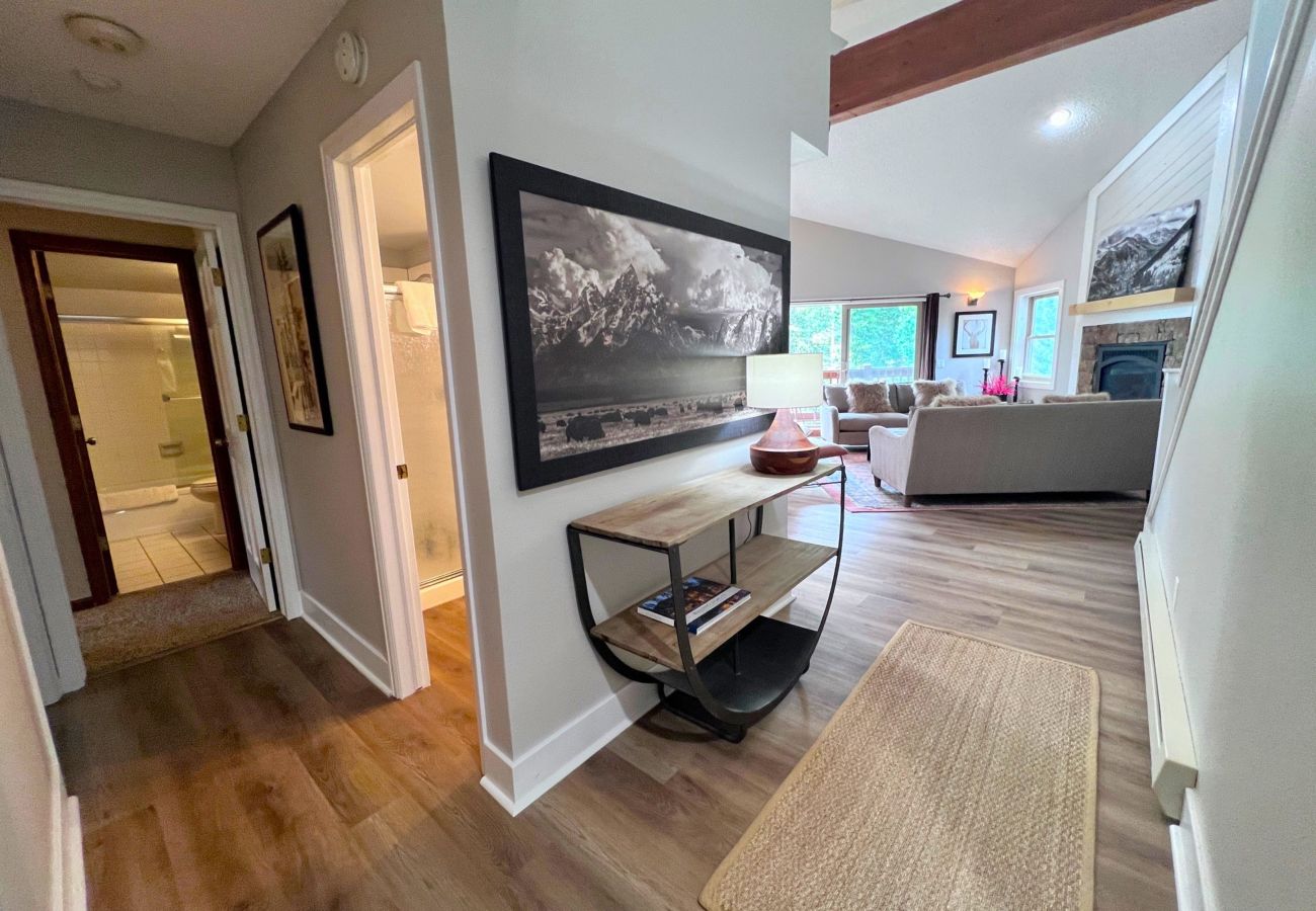 Condominium in Breckenridge - Ski in/out ON 4O’clock Run Play in Pool+Hot Tubs