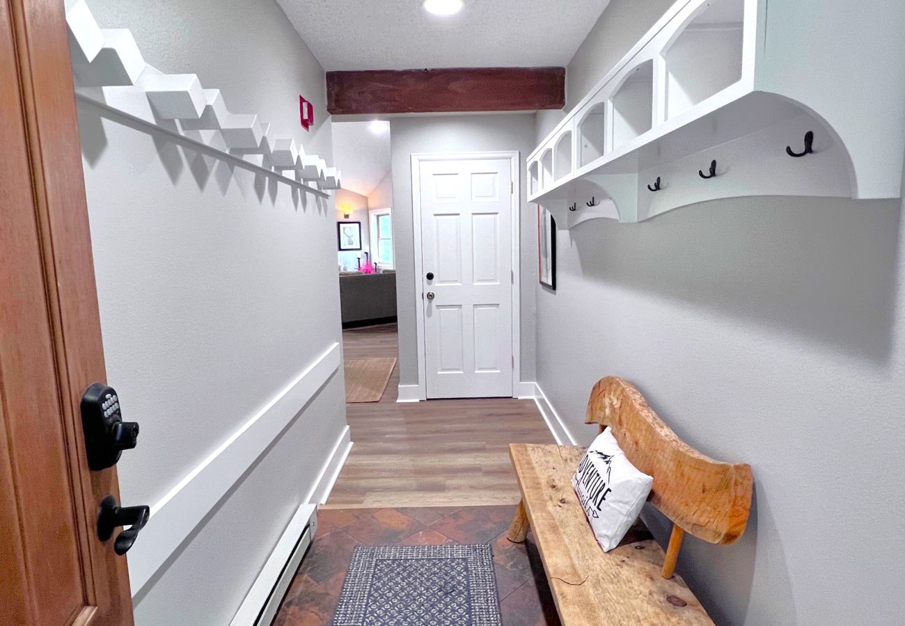 Condominium in Breckenridge - Ski in/out ON 4O’clock Run Play in Pool+Hot Tubs