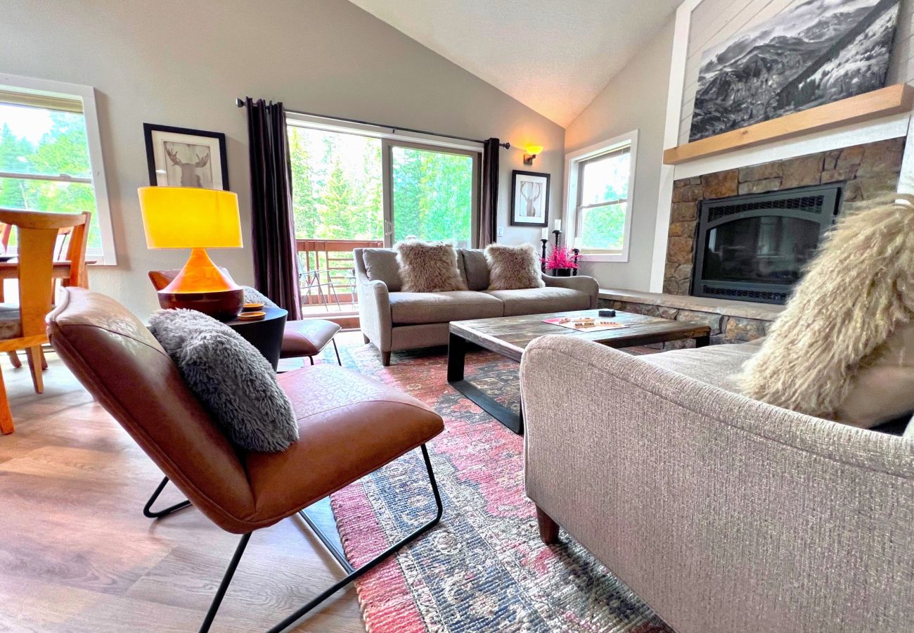 Condominium in Breckenridge - Ski in/out ON 4O’clock Run Play in Pool+Hot Tubs