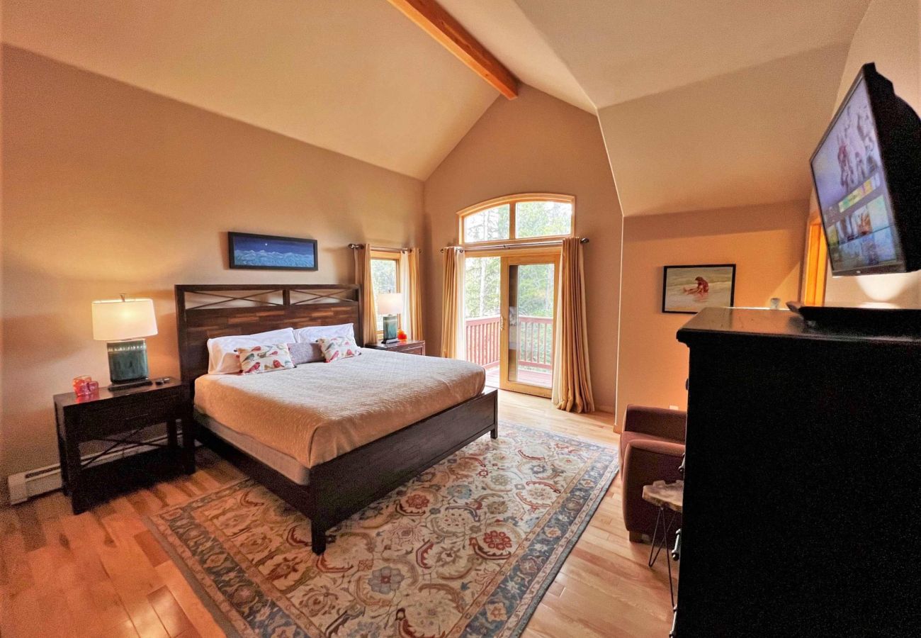 Townhouse in Breckenridge -  Ski In-Out 300 ft to 4 O'clock Run Private Hot Tub