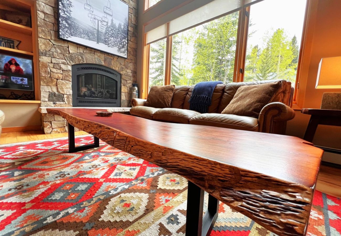 Townhouse in Breckenridge -  Ski In-Out 300 ft to 4 O'clock Run Private Hot Tub