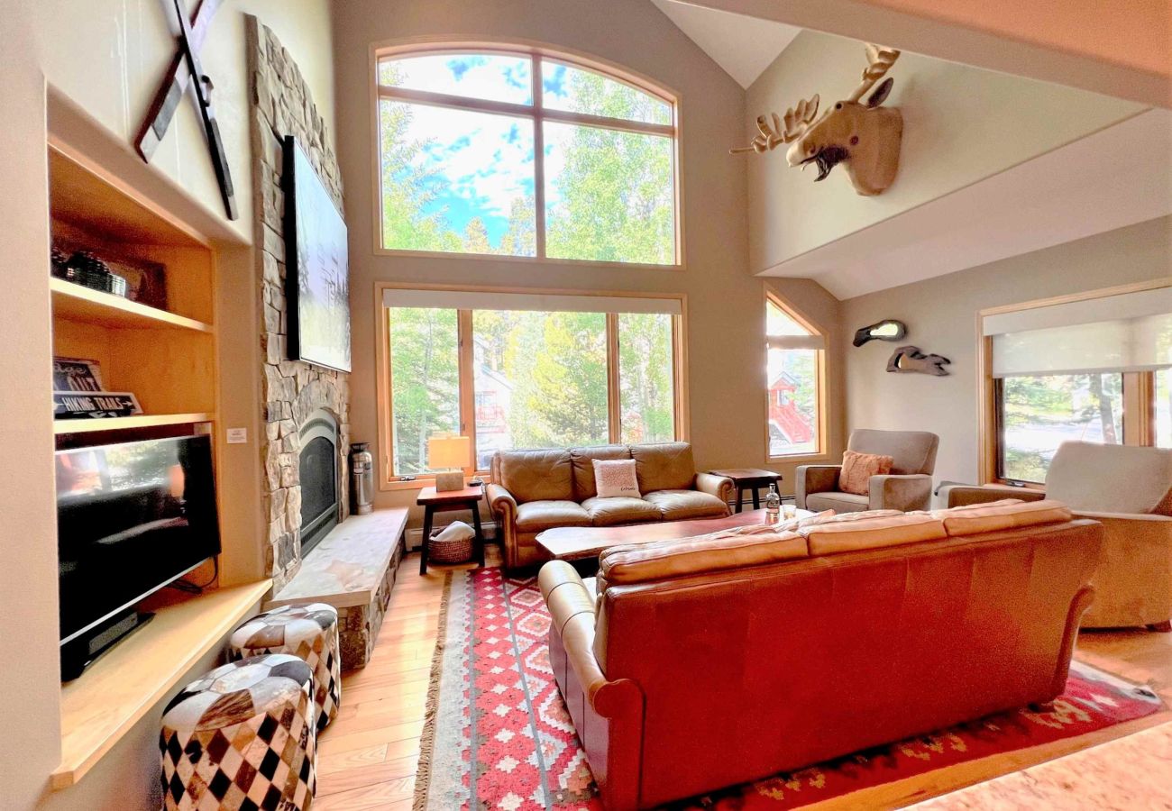 Townhouse in Breckenridge -  Ski In-Out 300 ft to 4 O'clock Run Private Hot Tub