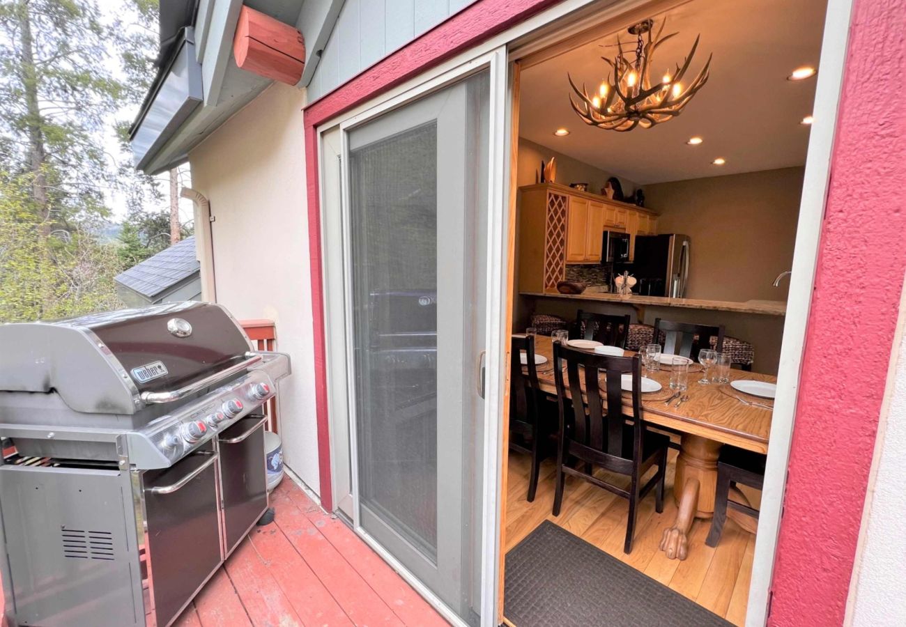 Townhouse in Breckenridge -  Ski In-Out 300 ft to 4 O'clock Run Private Hot Tub