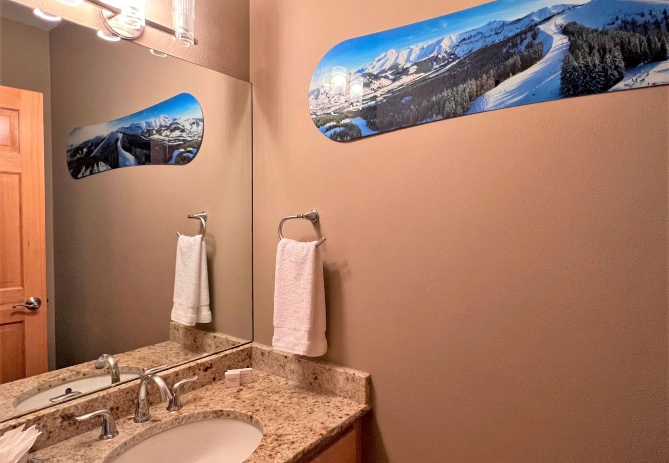 Townhouse in Breckenridge -  Ski In-Out 300 ft to 4 O'clock Run Private Hot Tub