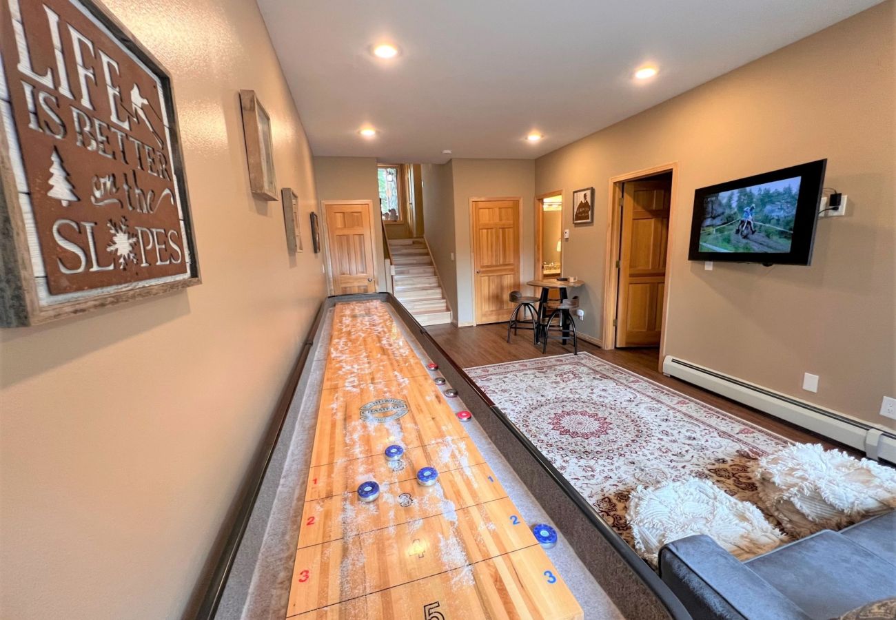 Townhouse in Breckenridge -  Ski In-Out 300 ft to 4 O'clock Run Private Hot Tub