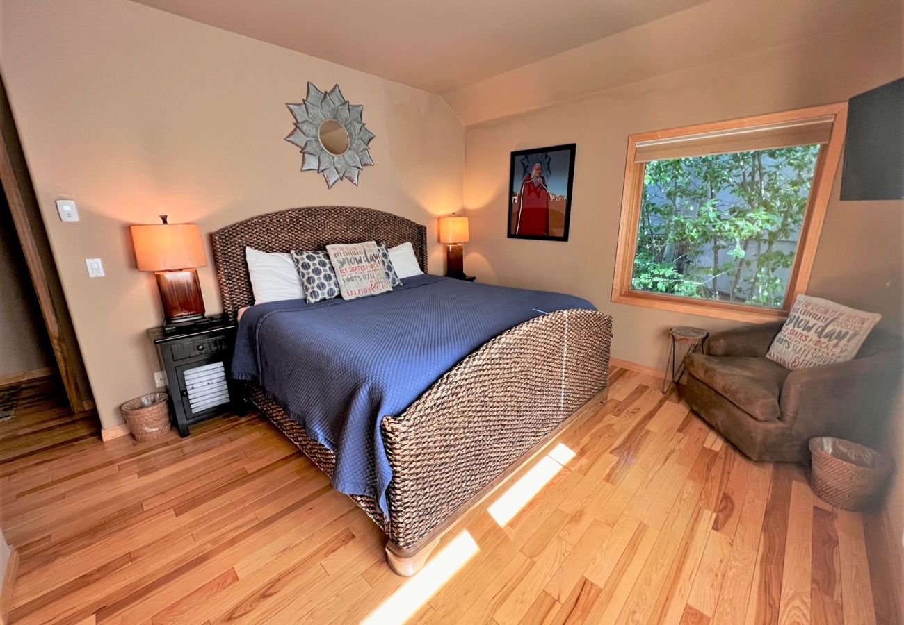 Townhouse in Breckenridge -  Ski In-Out 300 ft to 4 O'clock Run Private Hot Tub