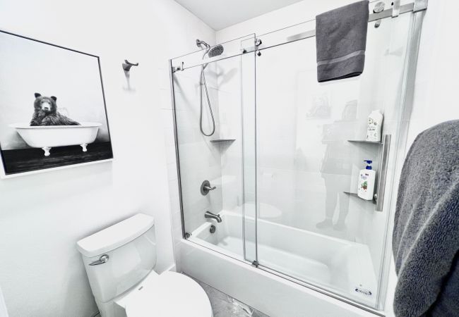 Condominium in Breckenridge - Park Place Aspen Condo • Walk to Main St. • Snowflake Lift • Pool+Hot Tubs Condominium in Breckenridge - Park Place Aspen Condo • Walk to Main St. • Snowflake Lift • Pool+Hot Tubs