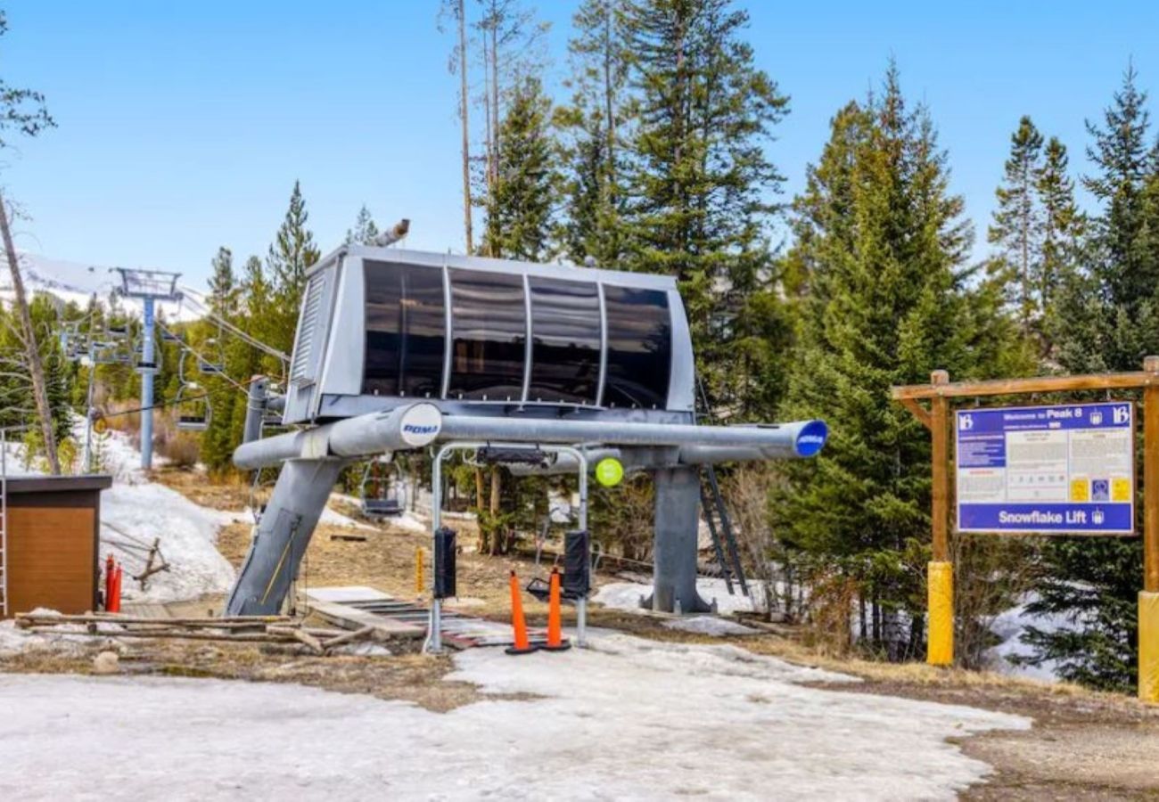 Condominium in Breckenridge - Walk to Main St. + Snowflake Lift, Pool+Hot Tubs