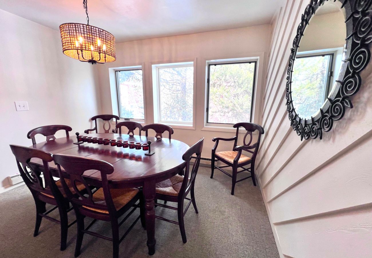 Condominium in Breckenridge - Walk to Main St. + Snowflake Lift, Pool+Hot Tubs