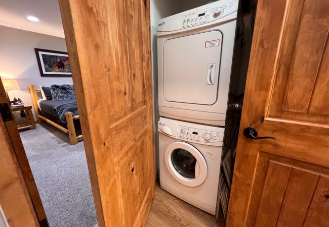 Condominium in Breckenridge - Park Place Pine Condo • Walk to Main St. • Near Snowflake Lift • Hot Tubs+Pool Condominium in Breckenridge - Park Place Pine Condo • Walk to Main St. • Near Snowflake Lift • Hot Tubs+Pool