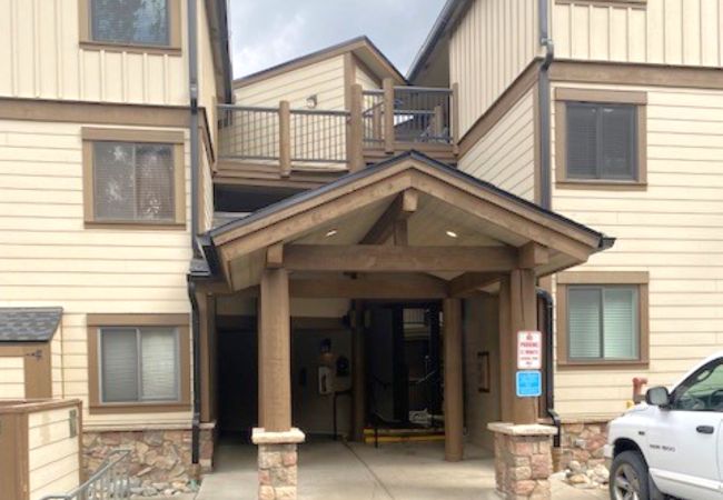 Condominium in Breckenridge - Park Place Pine Condo • Walk to Main St. • Near Snowflake Lift • Hot Tubs+Pool Condominium in Breckenridge - Park Place Pine Condo • Walk to Main St. • Near Snowflake Lift • Hot Tubs+Pool