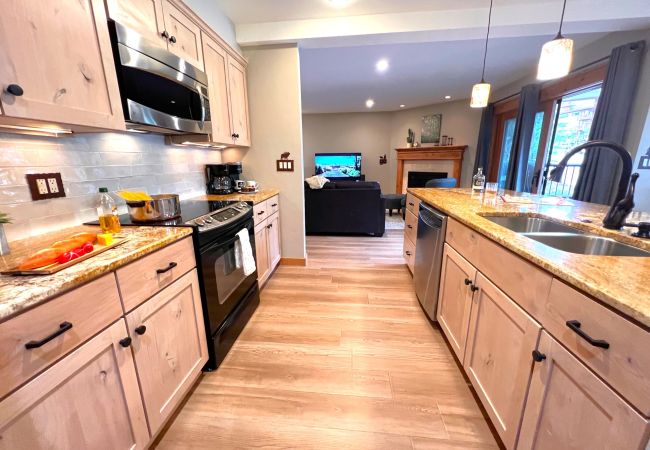 Condominium in Breckenridge - Park Place Pine Condo • Walk to Main St. • Near Snowflake Lift • Hot Tubs+Pool Condominium in Breckenridge - Park Place Pine Condo • Walk to Main St. • Near Snowflake Lift • Hot Tubs+Pool