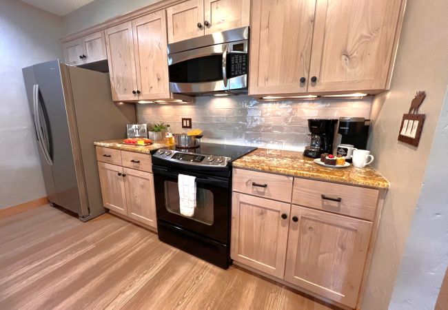 Condominium in Breckenridge - Park Place Pine Condo • Walk to Main St. • Near Snowflake Lift • Hot Tubs+Pool Condominium in Breckenridge - Park Place Pine Condo • Walk to Main St. • Near Snowflake Lift • Hot Tubs+Pool