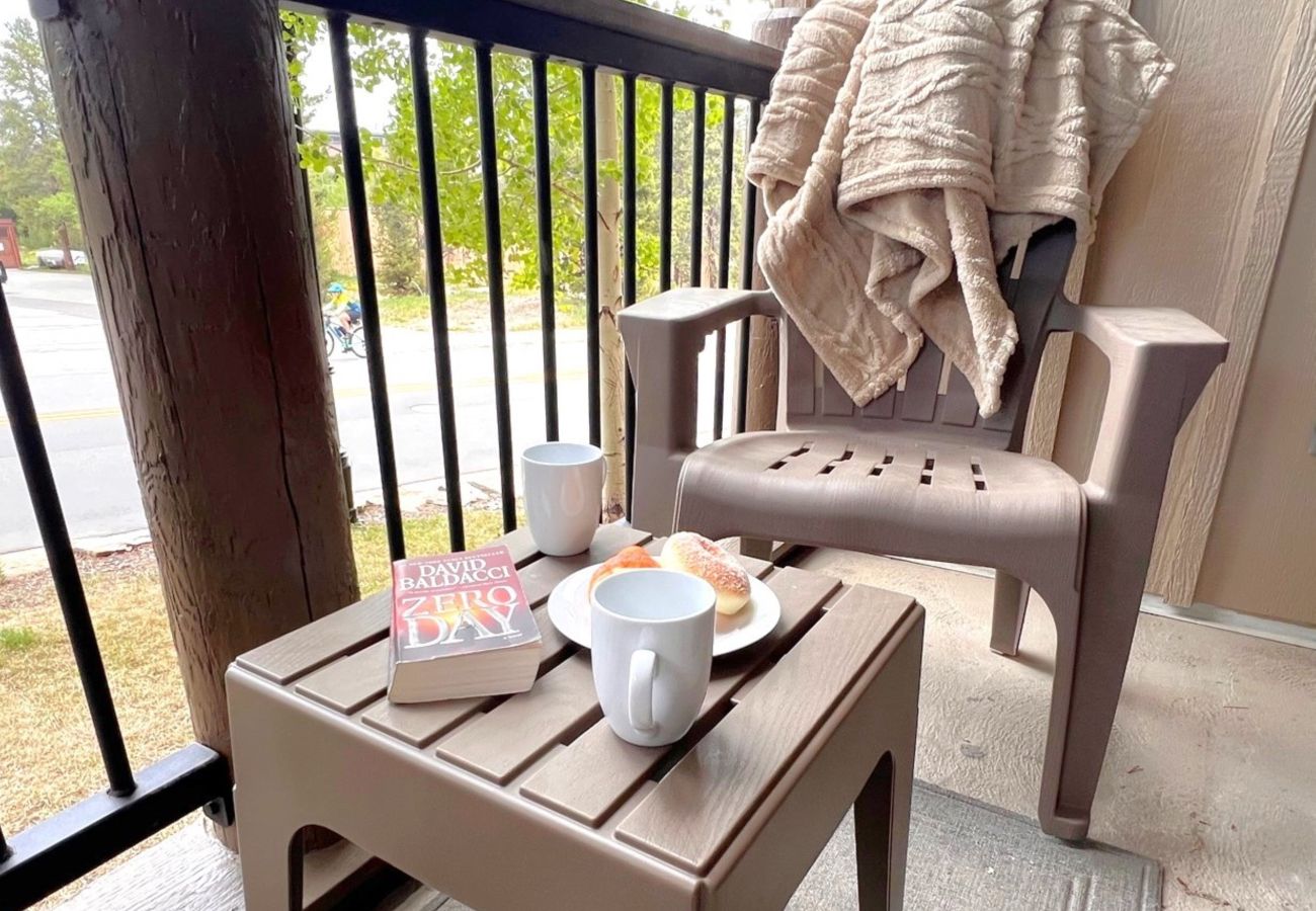 Condominium in Breckenridge - Walk to Main St. Near Snowflake Lift Hot Tubs+Pool