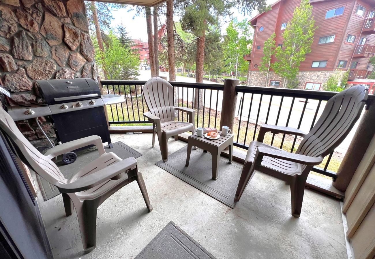 Condominium in Breckenridge - Walk to Main St. Near Snowflake Lift Hot Tubs+Pool