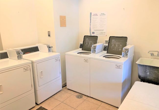 Condominium in Breckenridge - Sundowner Mountain View Condo • Walk to Slopes & Main St  • Pool Access Condominium in Breckenridge - Sundowner Mountain View Condo • Walk to Slopes & Main St  • Pool Access