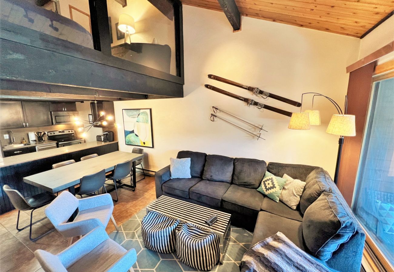 Condominium in Breckenridge - Retro Condo Near Snow Flake Lift  Pool+Hot Tubs