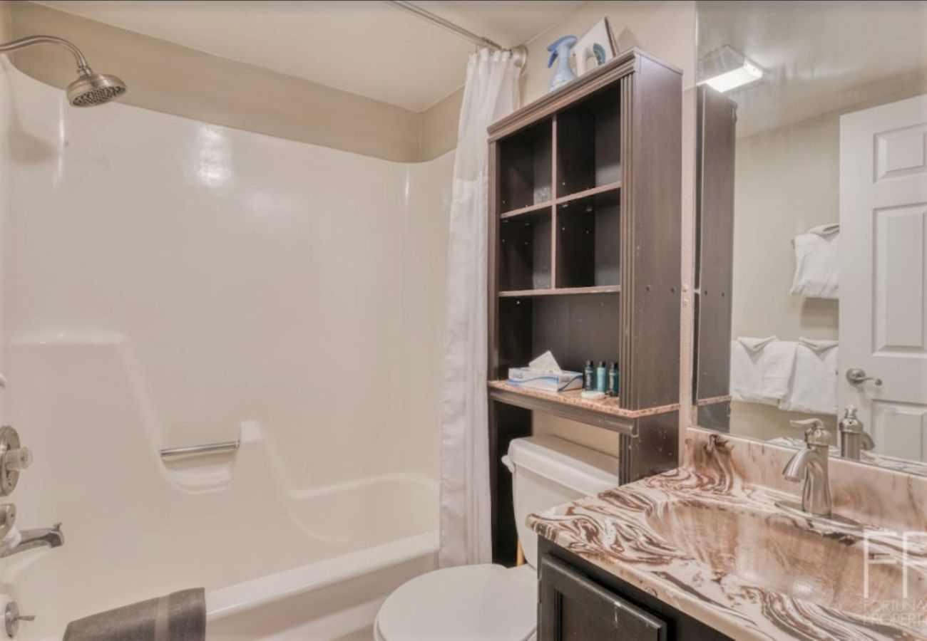 Condominium in Breckenridge - Retro Condo Near Snow Flake Lift  Pool+Hot Tubs