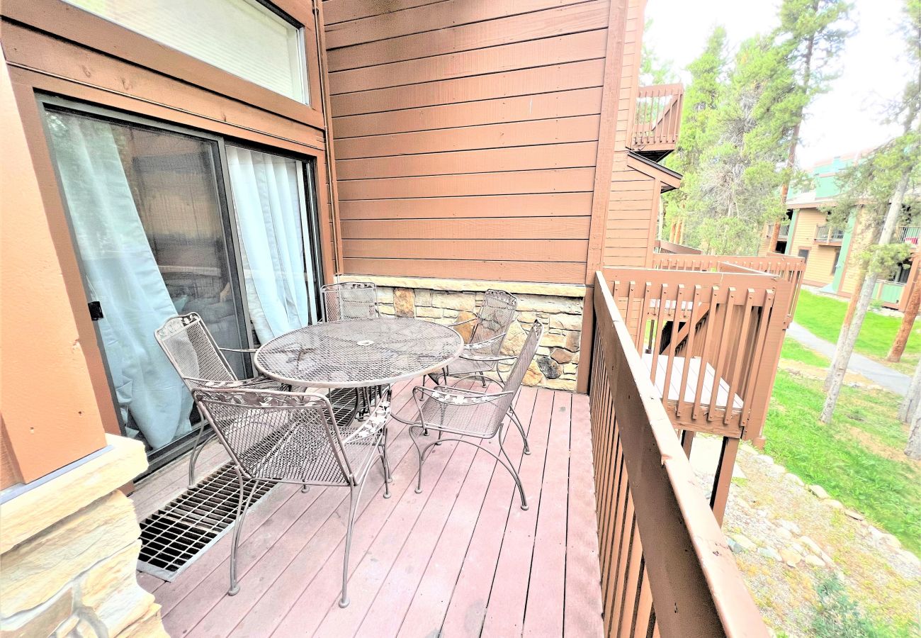 Townhouse in Breckenridge - Walk to Main St. Breck Snowflake Lift Pool+Hot tubs