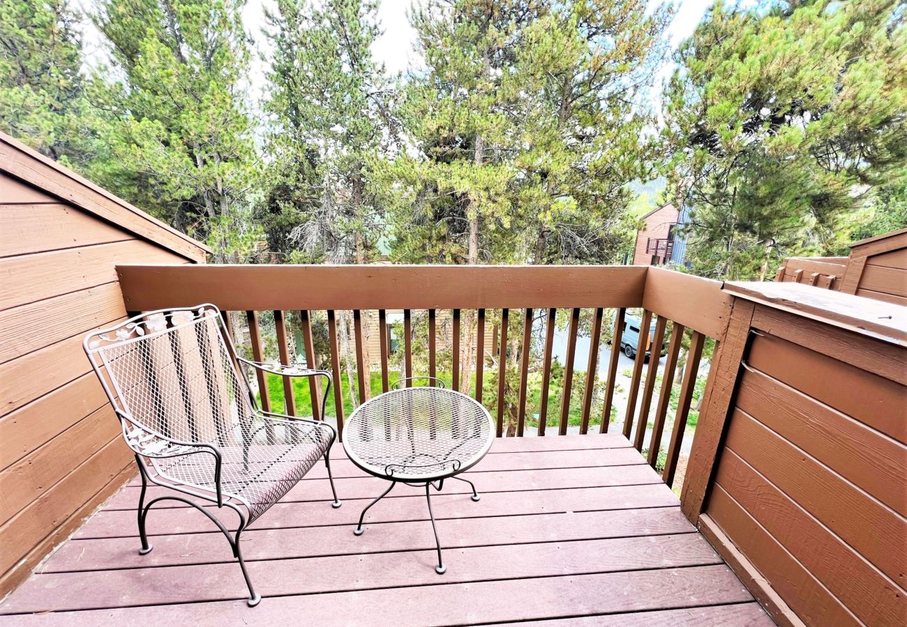 Townhouse in Breckenridge - Walk to Main St. Breck Snowflake Lift Pool+Hot tubs