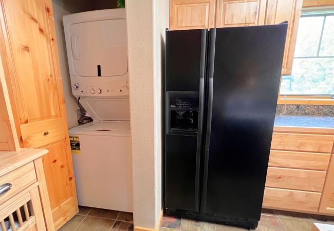 Condominium in Breckenridge - Ski-In 4 O'clock Run Walk to Main St Hot Tub Play! Condominium in Breckenridge - Ski-In 4 O'clock Run Walk to Main St Hot Tub Play!