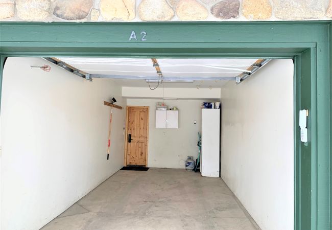 Condominium in Breckenridge - Twin Elk Mount Lincoln Condo • Ski-In • Hot Tub • Walk to Main St!  Condominium in Breckenridge - Twin Elk Mount Lincoln Condo • Ski-In • Hot Tub • Walk to Main St!