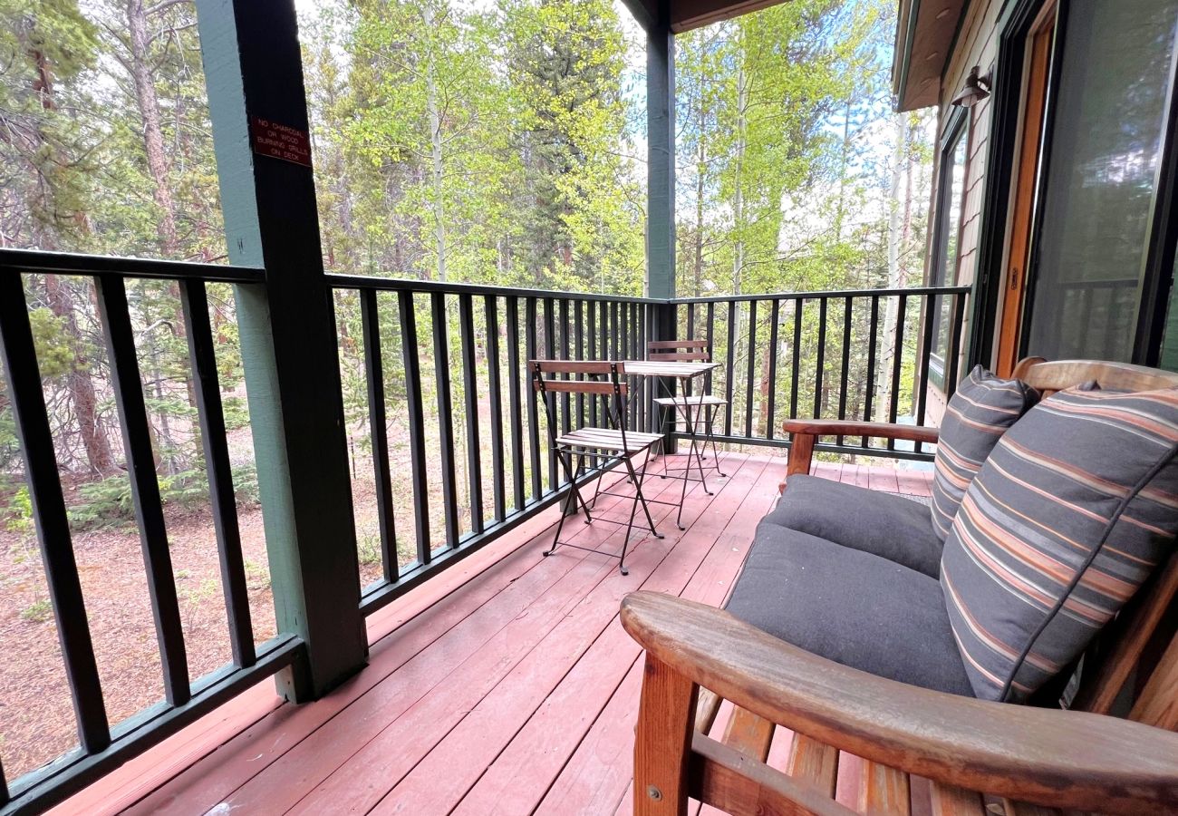 Condominium in Breckenridge - Ski-In 4 O'clock Run Soak-Hot Tub Walk to Main St! 