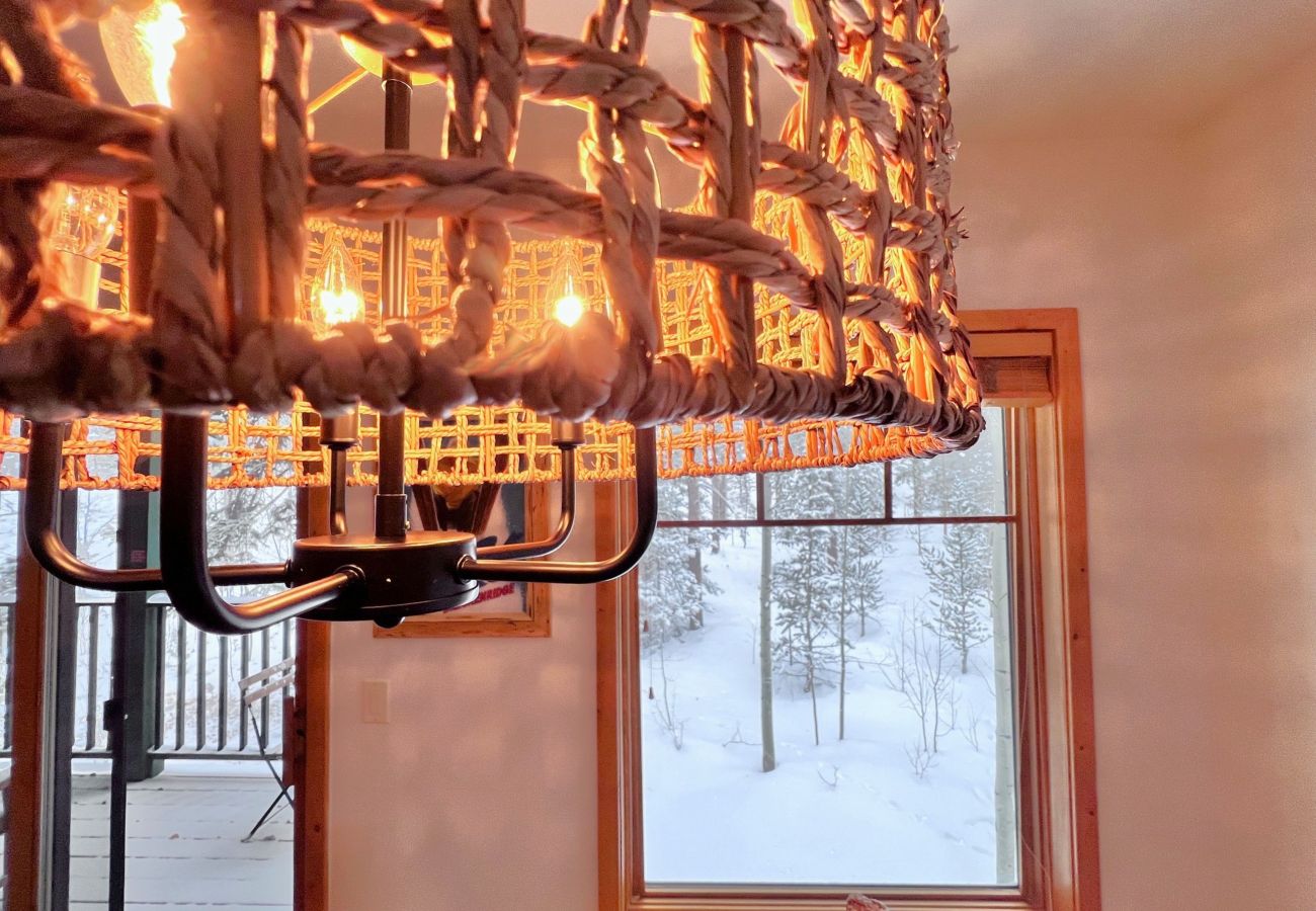 Condominium in Breckenridge - Ski-In 4 O'clock Run Soak-Hot Tub Walk to Main St! 