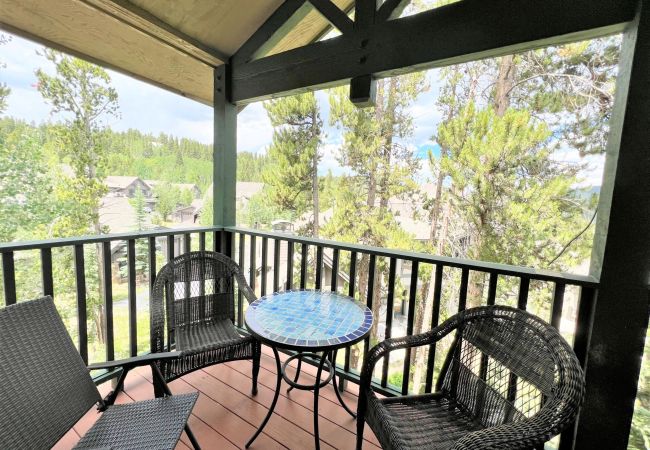 House in Breckenridge - Twin Elk Mount Cameron Condo • Ski-In • Hot Tub • Walk to Town House in Breckenridge - Twin Elk Mount Cameron Condo • Ski-In • Hot Tub • Walk to Town