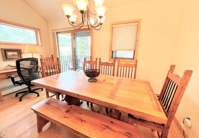 House in Breckenridge - Twin Elk Mount Cameron Condo • Ski-In • Hot Tub • Walk to Town House in Breckenridge - Twin Elk Mount Cameron Condo • Ski-In • Hot Tub • Walk to Town